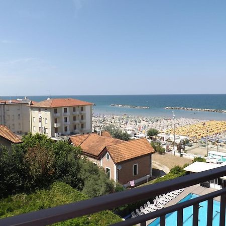 Hotel Sorriso Белларія-Іджеа-Марина Екстер'єр фото