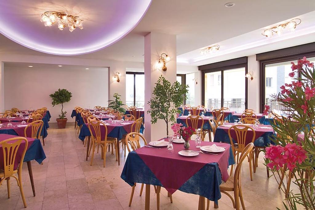 Hotel Sorriso Белларія-Іджеа-Марина Екстер'єр фото
