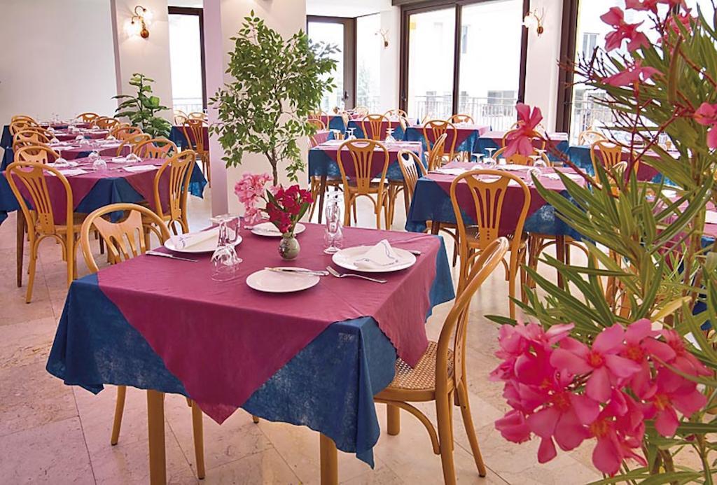 Hotel Sorriso Белларія-Іджеа-Марина Екстер'єр фото
