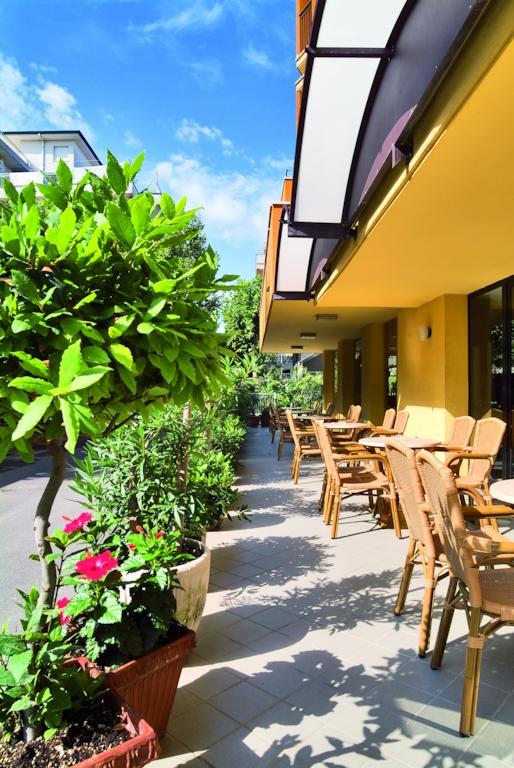 Hotel Sorriso Белларія-Іджеа-Марина Екстер'єр фото